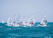 开云体育官网-丹麦帆船选手展现出色技巧，登顶领奖台