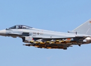 开云体育官网-孤峰擎天，莱万一己之力扛起土耳其，险破阿尔及利亚铁壁