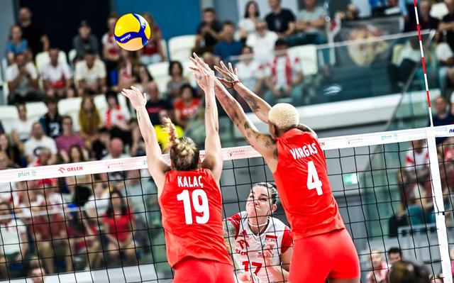 波兰惜败苏格兰，无缘晋级八强