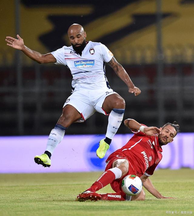 包含贝内文托艰难取胜，球队谨慎备战的词条