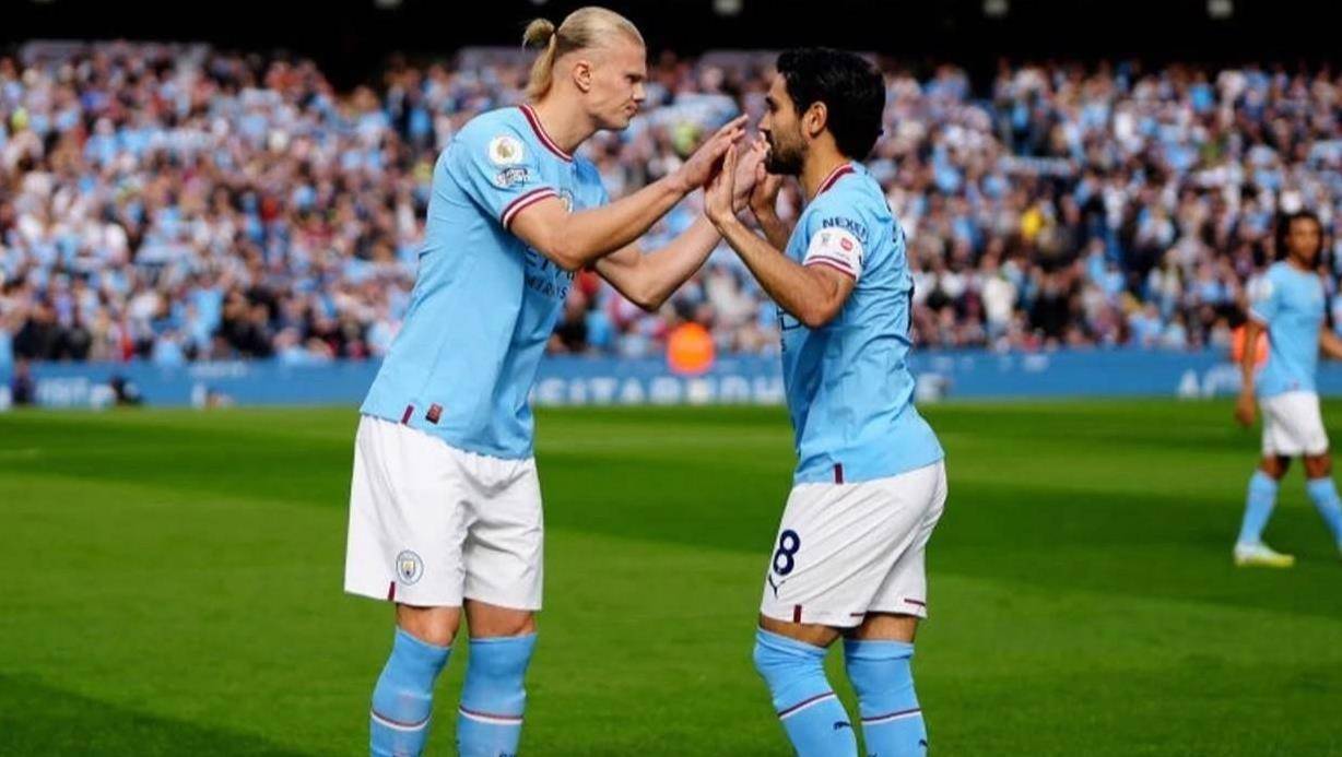 曼城多特携手,成功晋级四强 曼城多特携手,成功晋级四强