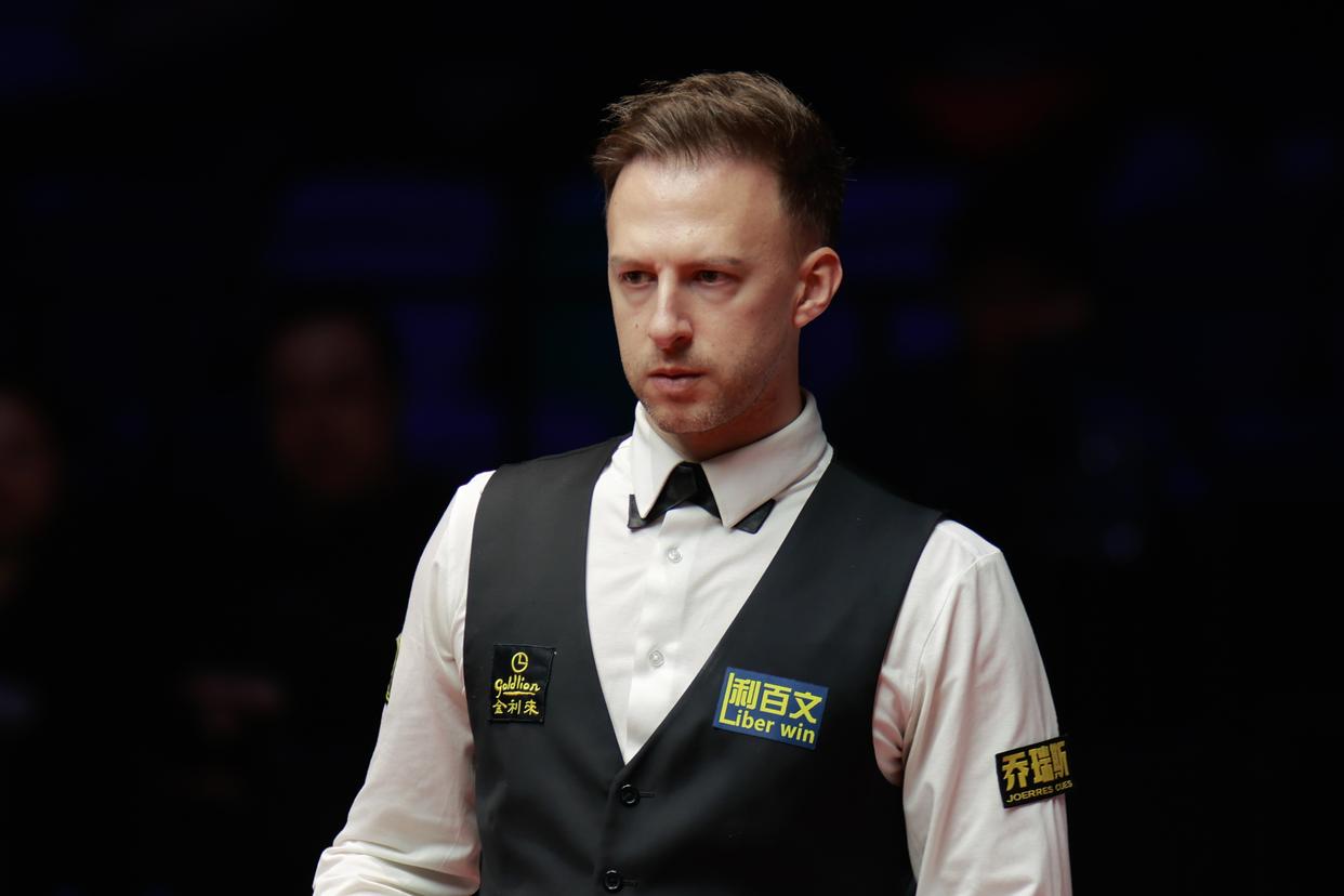 包含RNG轻取巴西，德布劳内完成高光表现焦点之战2025世界赛，强势挺进下一轮的词条