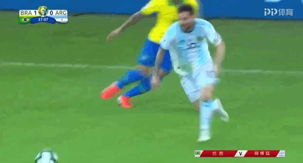 美洲杯赛后采访曝光，内幕引发热议